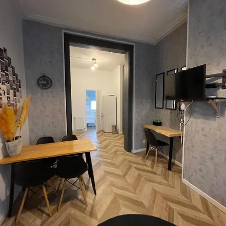 Au Rez De Chaussez 公寓 布尔堡