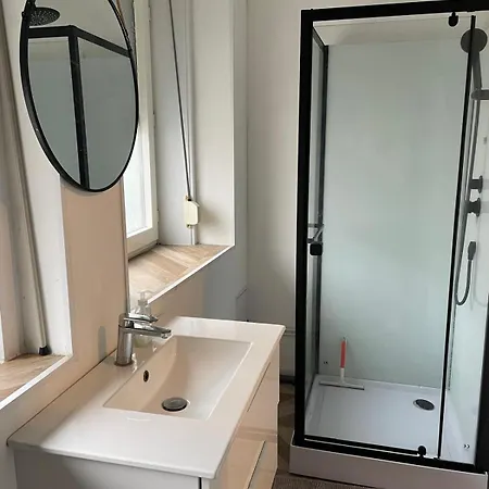 Au Rez De Chaussez * 布尔堡